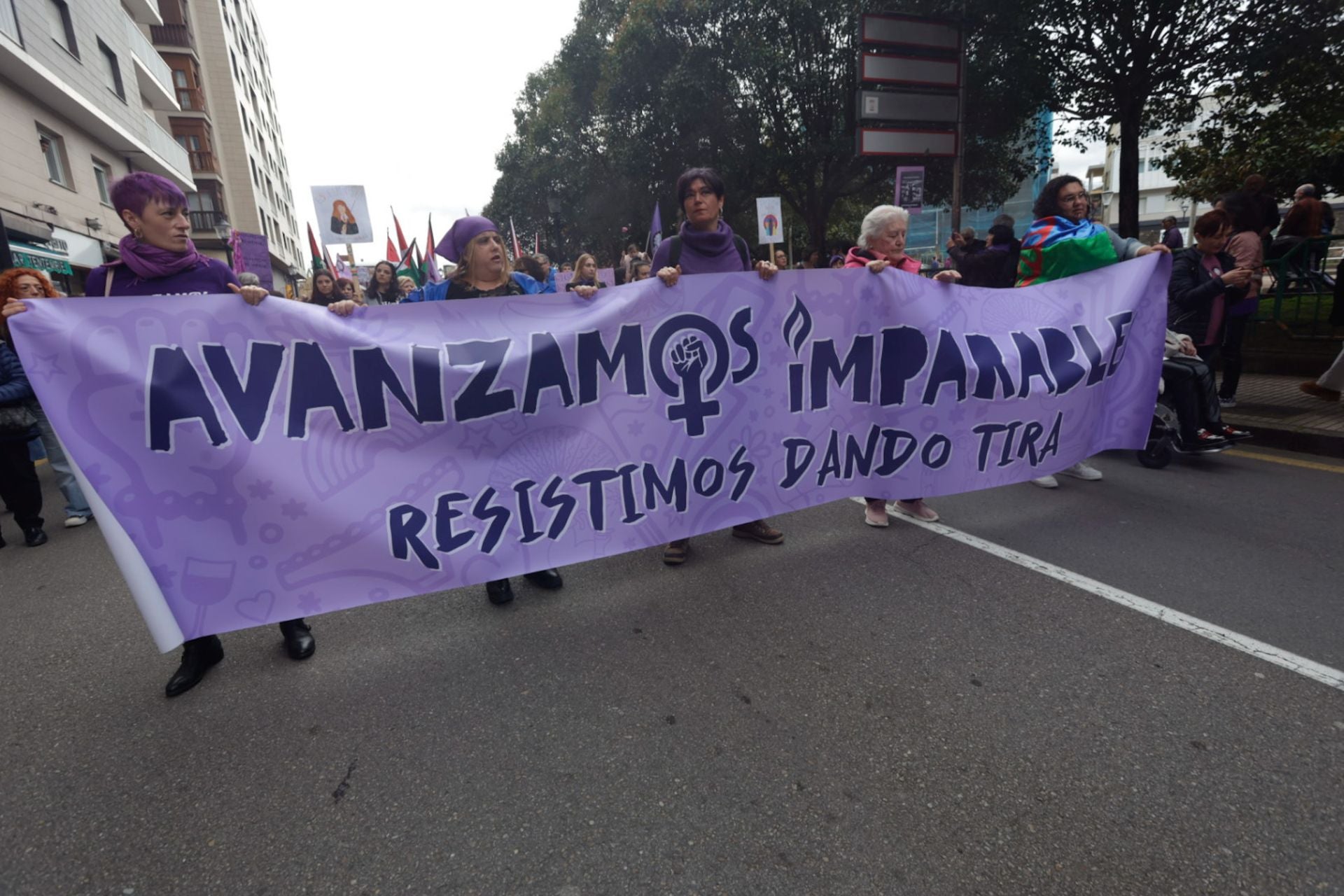 Asturias «respira lucha»: las fotos de la manifestación del 8M en Gijón