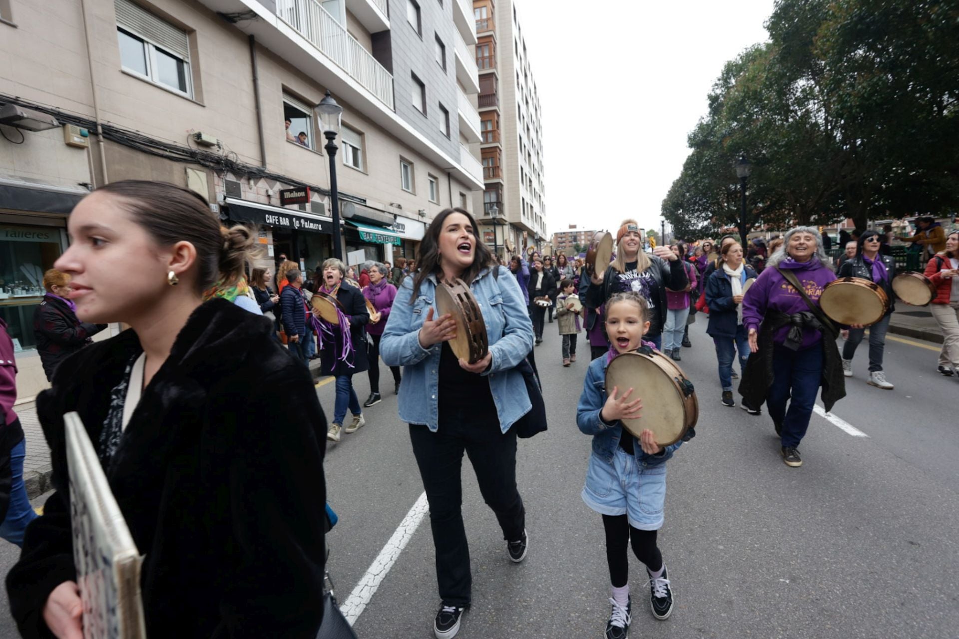 Asturias «respira lucha»: las fotos de la manifestación del 8M en Gijón