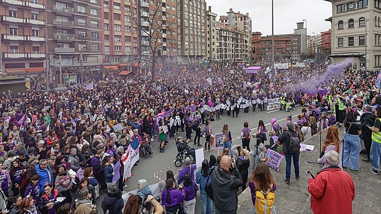 El feminismo clama unido en Asturias: «Nada sobre nosotras sin nosotras»