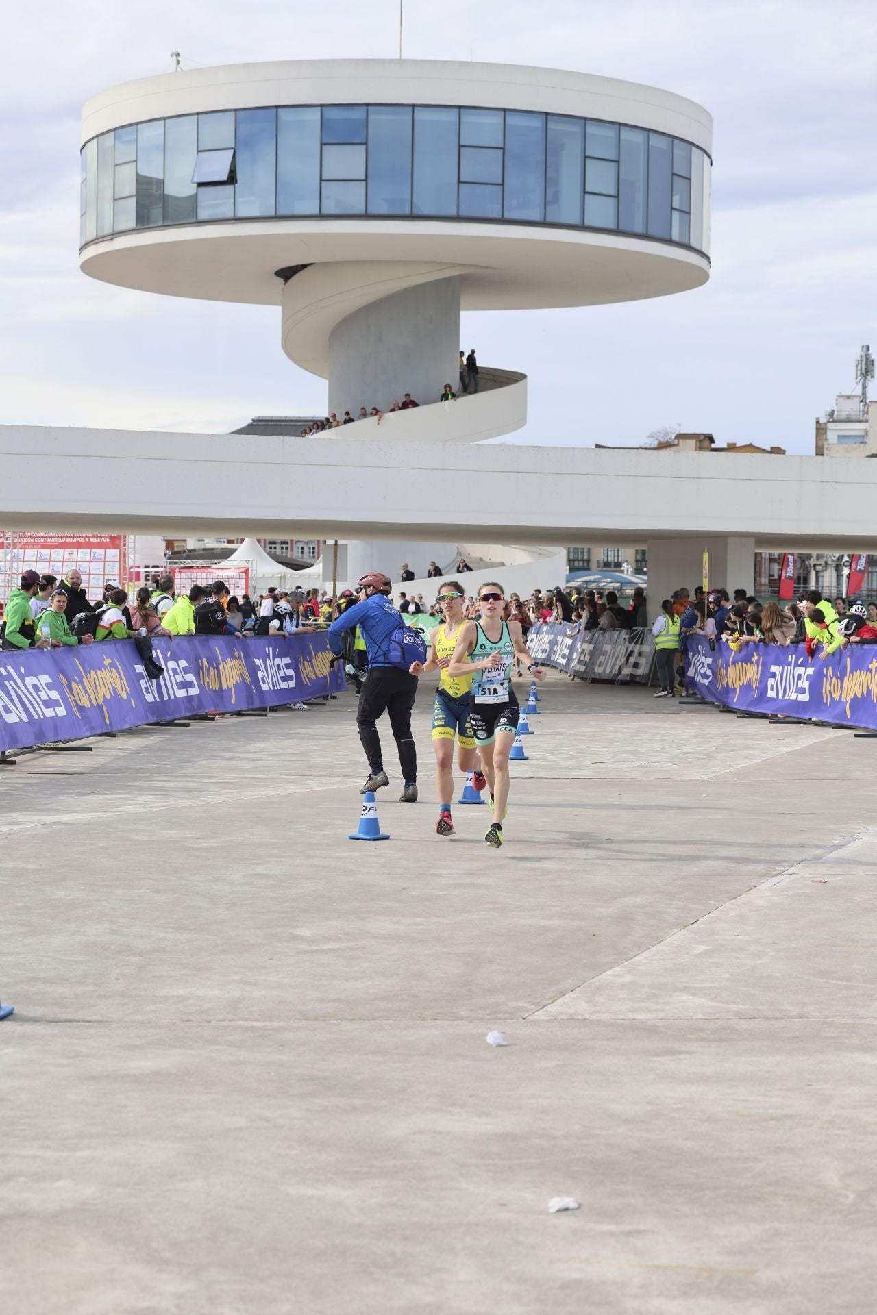Avilés se llena de duatletas: las fotos de la competición
