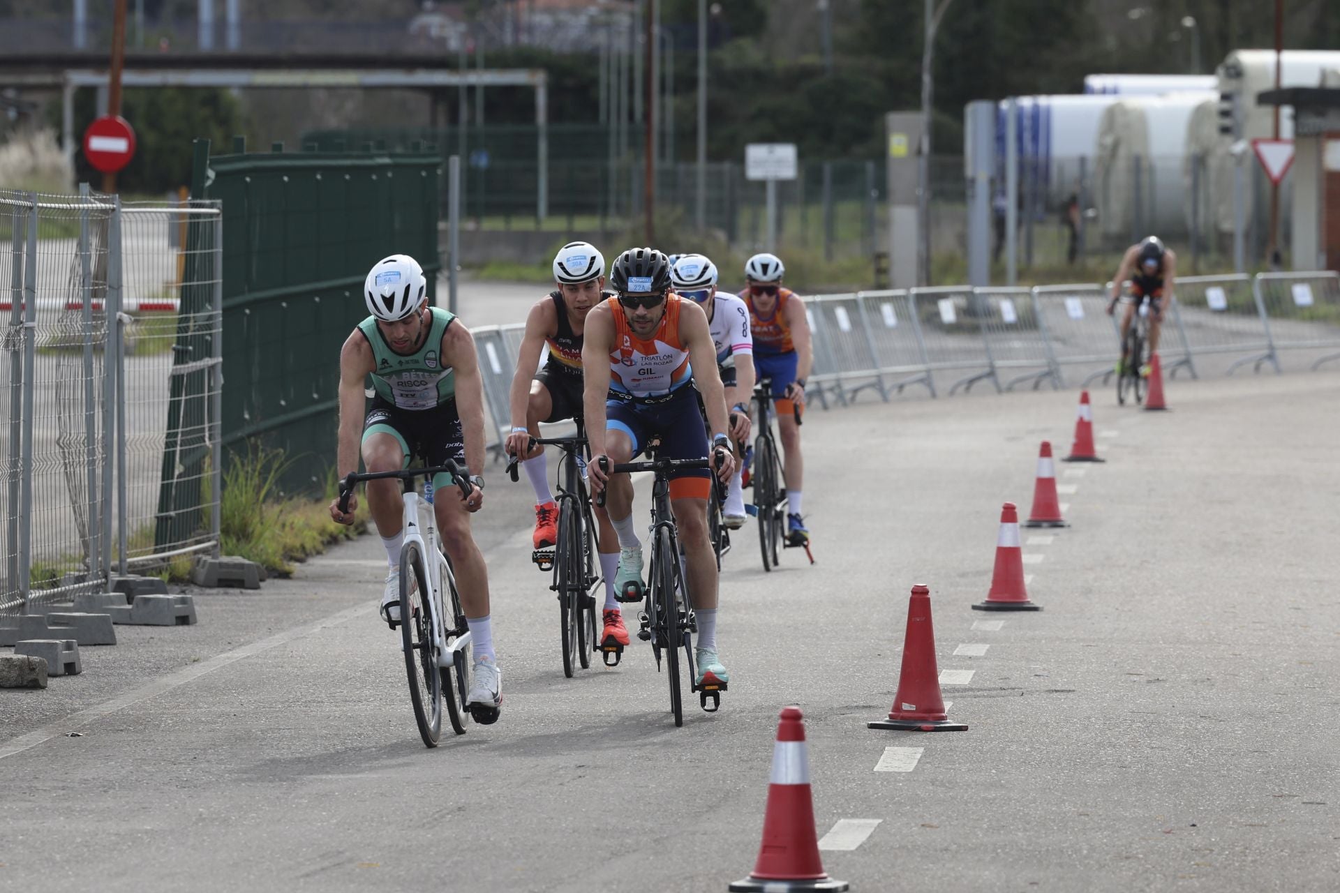 Avilés se llena de duatletas: las fotos de la competición