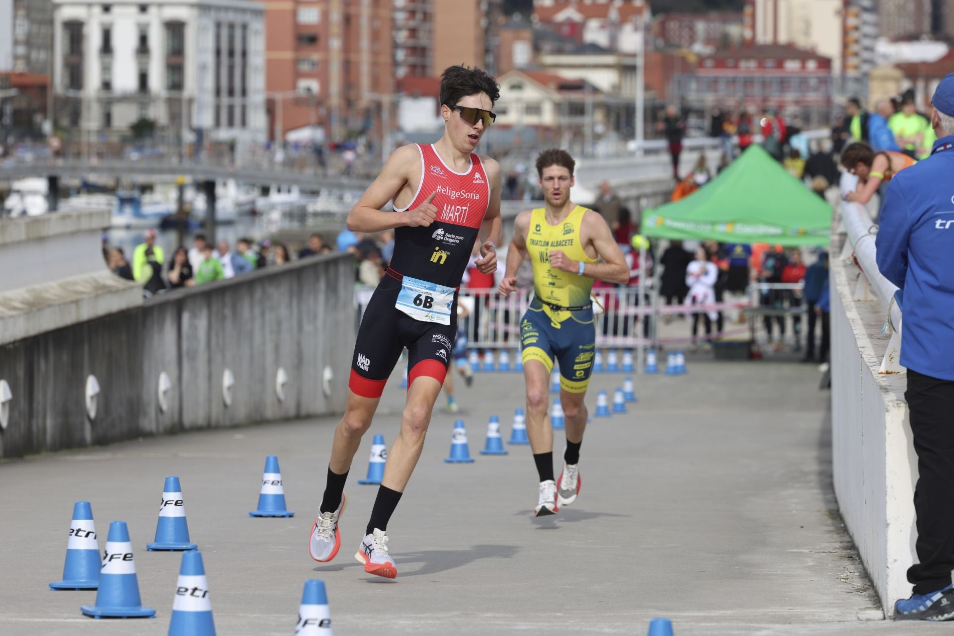 Avilés se llena de duatletas: las fotos de la competición