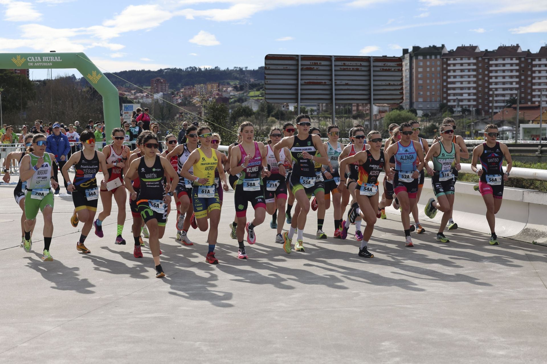 Avilés se llena de duatletas: las fotos de la competición