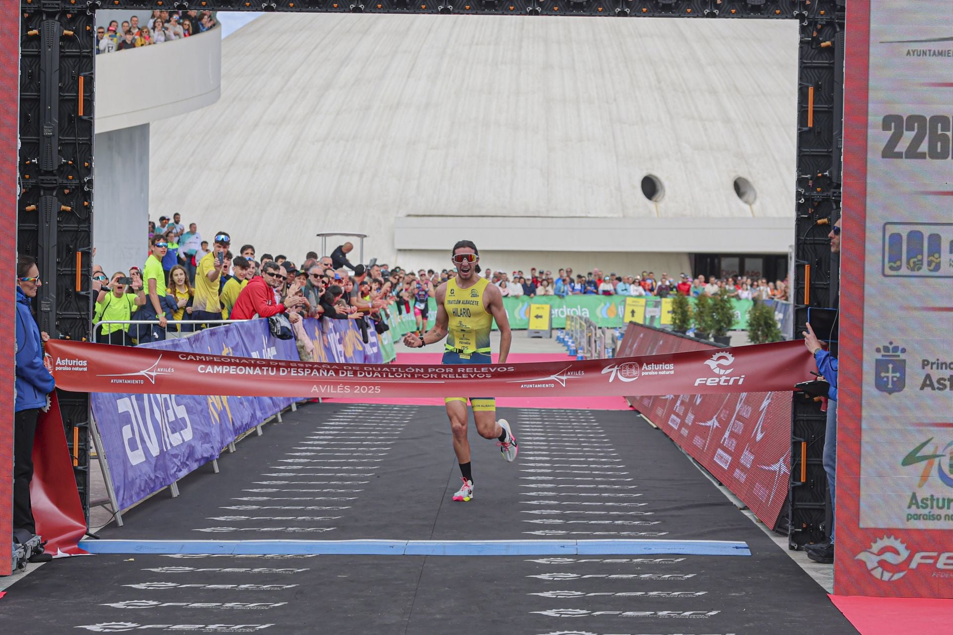 Avilés se llena de duatletas: las fotos de la competición
