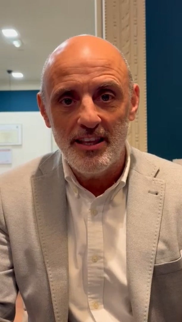 Antonio Corripio, presidente de la patronal asturiana del sector de la dependencia, ADESSPA, felicita a EL COMERCIO