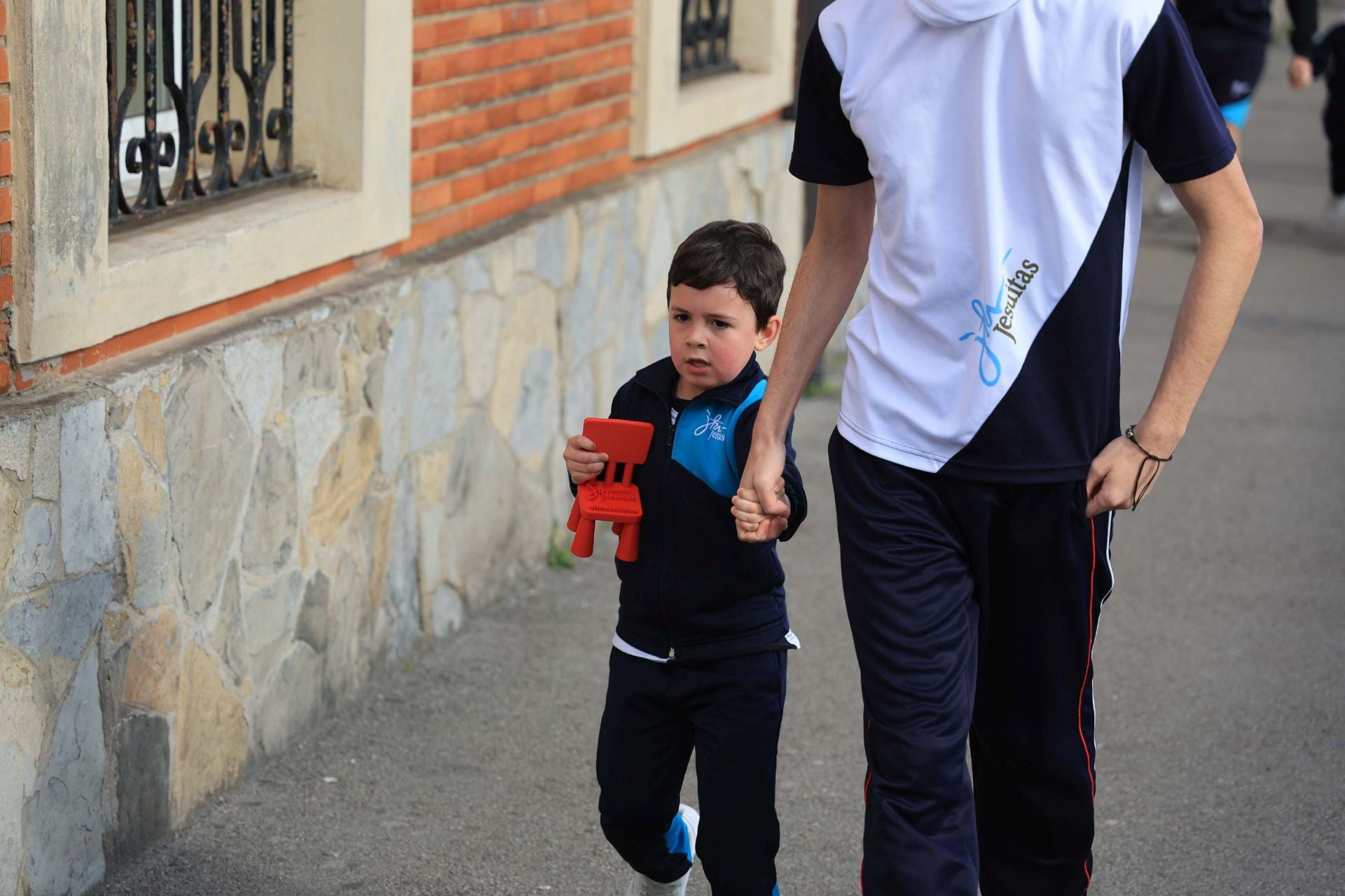 El colegio de La Inmaculada corre por Ecuador