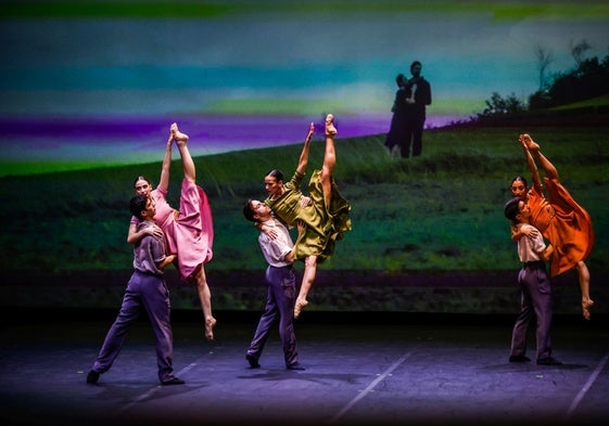 Un momento del espectáculo 'Lost Letters', de la compañía de Lucía Lacarra, participará en el Festival de Danza de Oviedo.