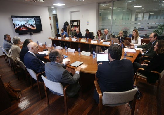 Reunión del Consejo Social de la Universidad de Oviedo, en la que se aprobó la nueva especialidad.