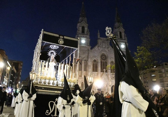 Procesión de la Soledad en Avilés.