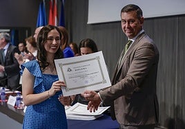 Entrega de diplomas a los estudiantes de la Escuela Politécnica de Ingeniería