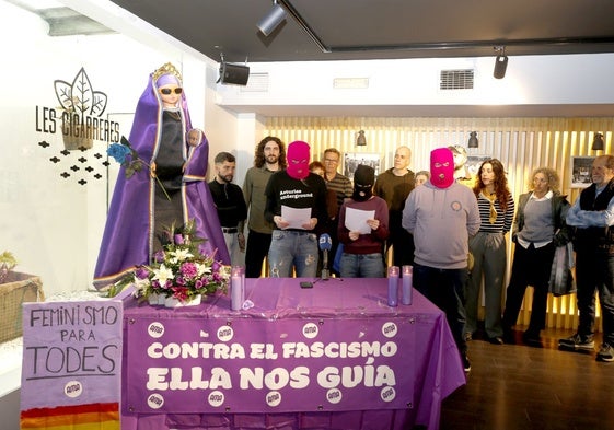Las promotoras de la polémica 'Santina Queer' anunciaron este sábado en Gijón sus próximas acciones.