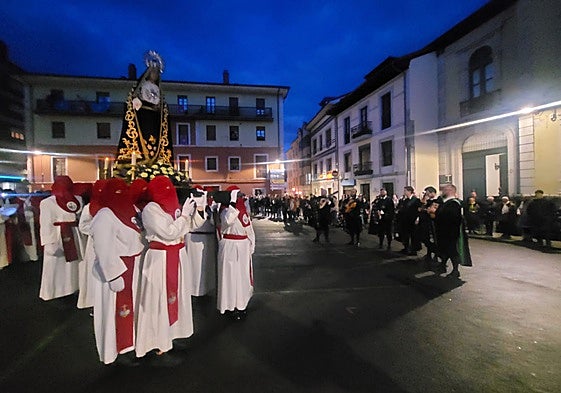 Una de las procesiones de la Semana Santa del año pasado, en Grado
