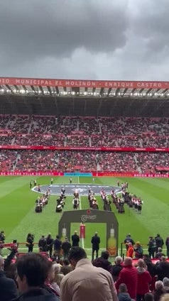 La Banda de Gaita de Xixón en El Molinón