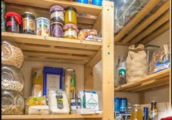 El kit debería inlcuir agua, medicamentos, baterías eléctricas y alimentos para poder resistir durante al menos tres días.