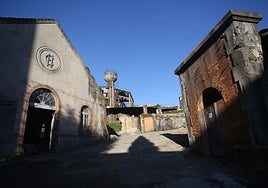 Los accesos a la Fábrica de Gas de Oviedo.