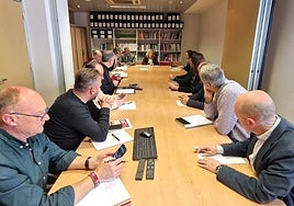 Reunión de la Comisión de Seguridad Minera para analizar la tragedia.