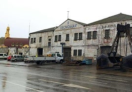 La nave principal de Tecnomar que será demolida junto a sus edificaciones auxiliares.