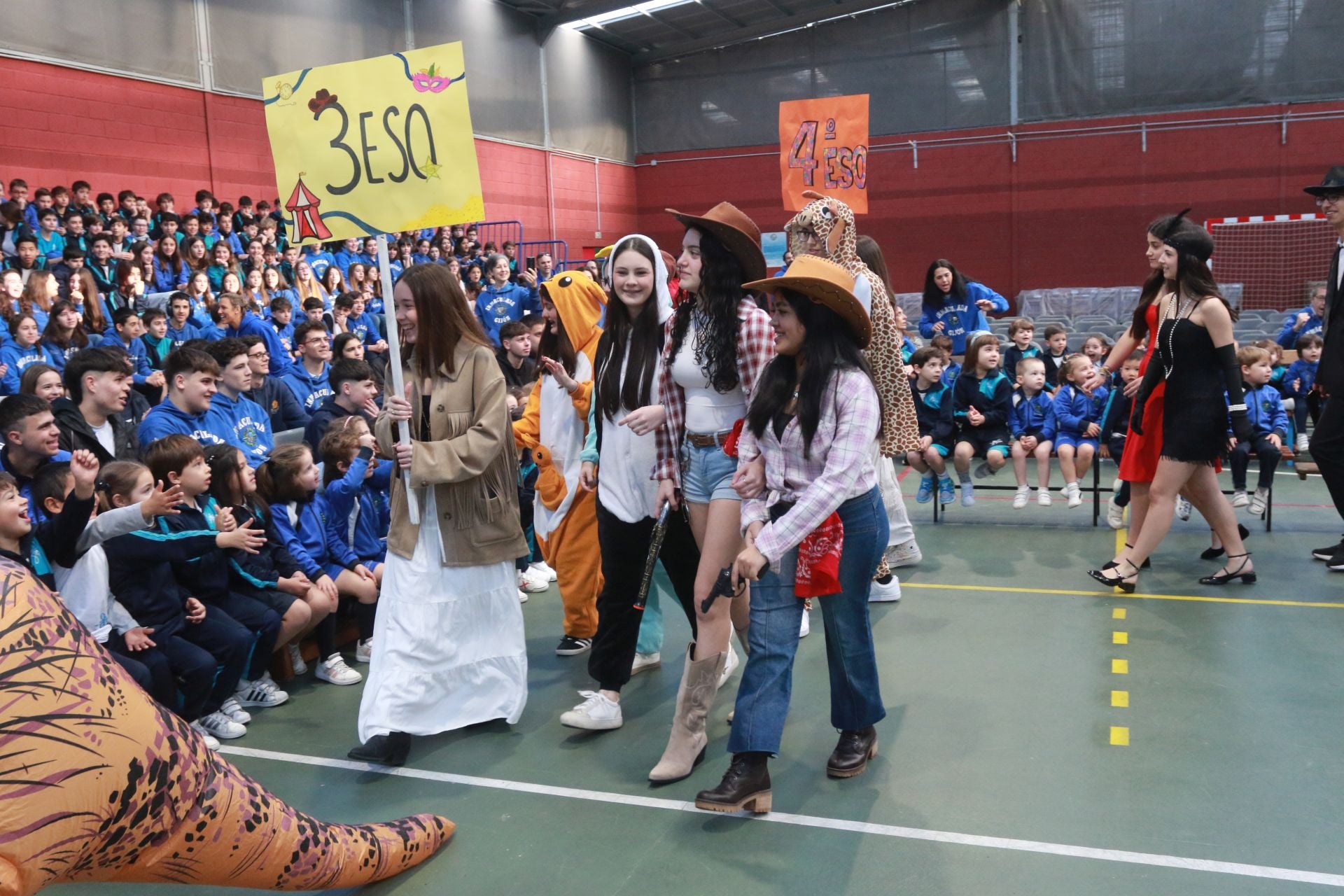 Fiestas colegiales en la Inmaculada de Gijón