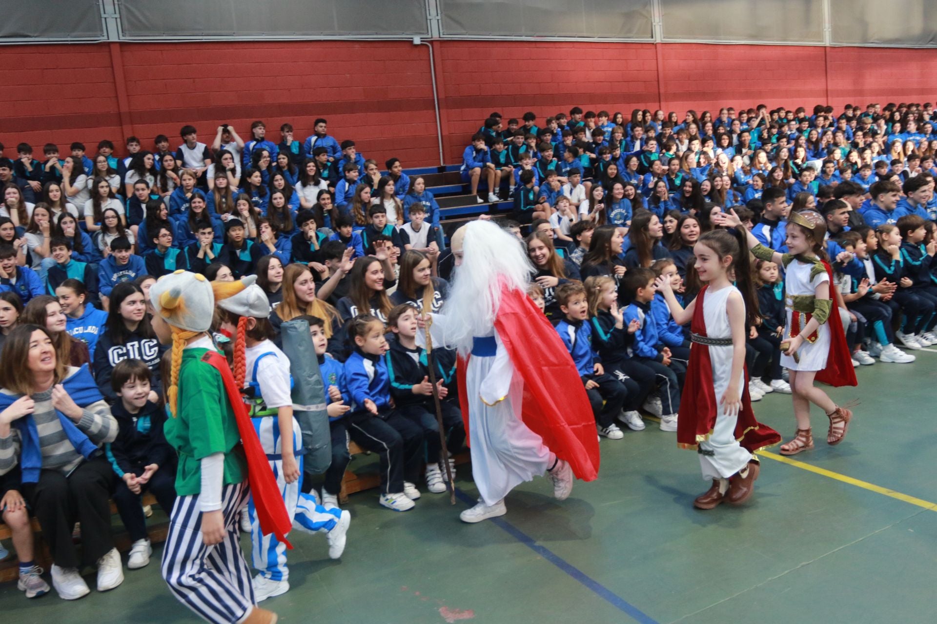 Fiestas colegiales en la Inmaculada de Gijón