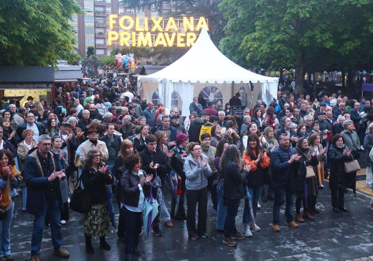 La Folixa Na Primavera llena Mieres de música, tradición y mucha sidra