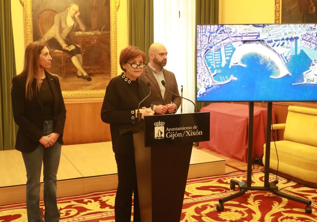 Moriyón, junto a Pumariega y Martínez Salvador, el sábado, en la comparecencia sobre Naval Azul.