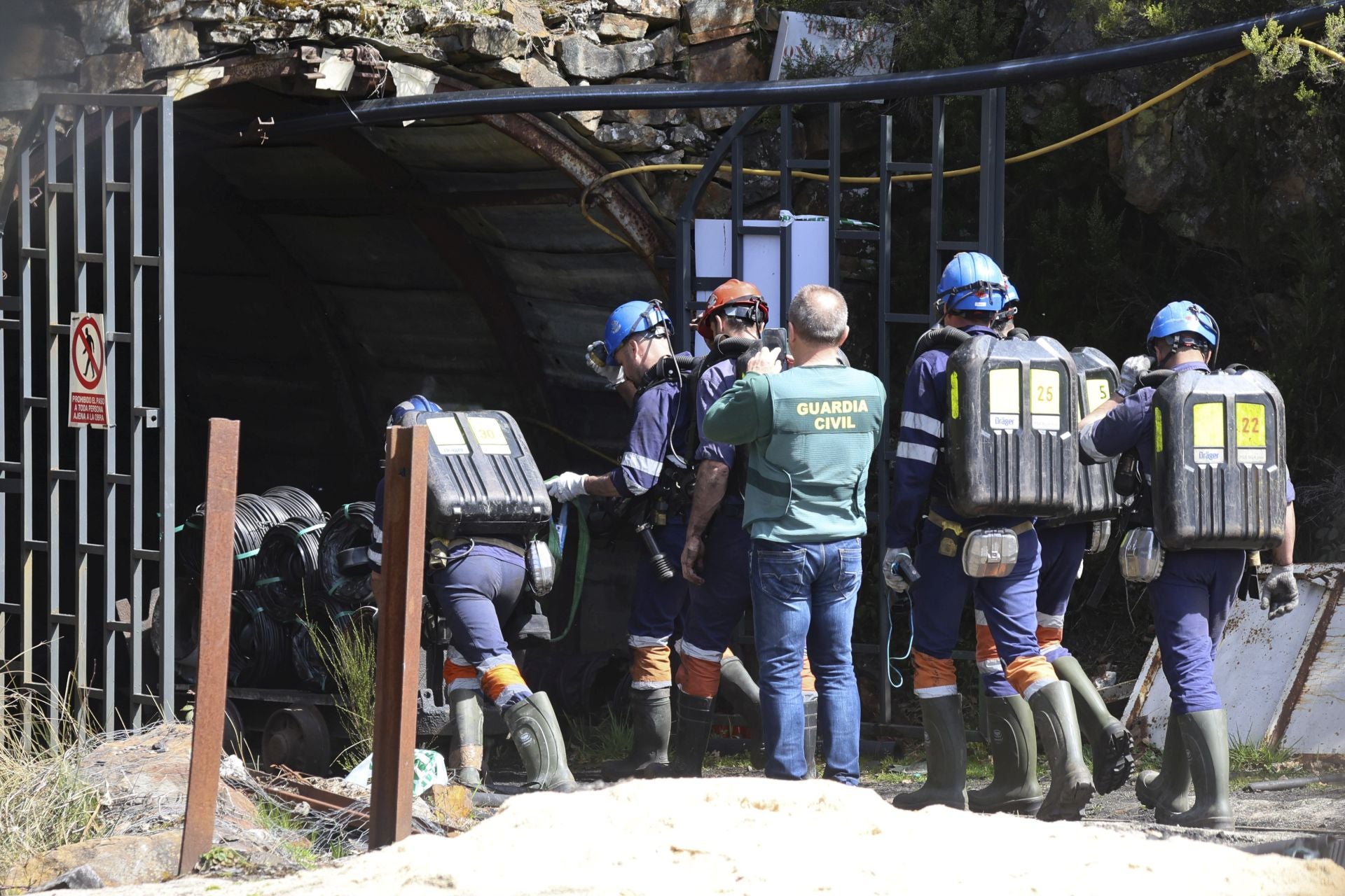 Las imágenes de la inspección de la Guardia Civil en la mina de Cerredo