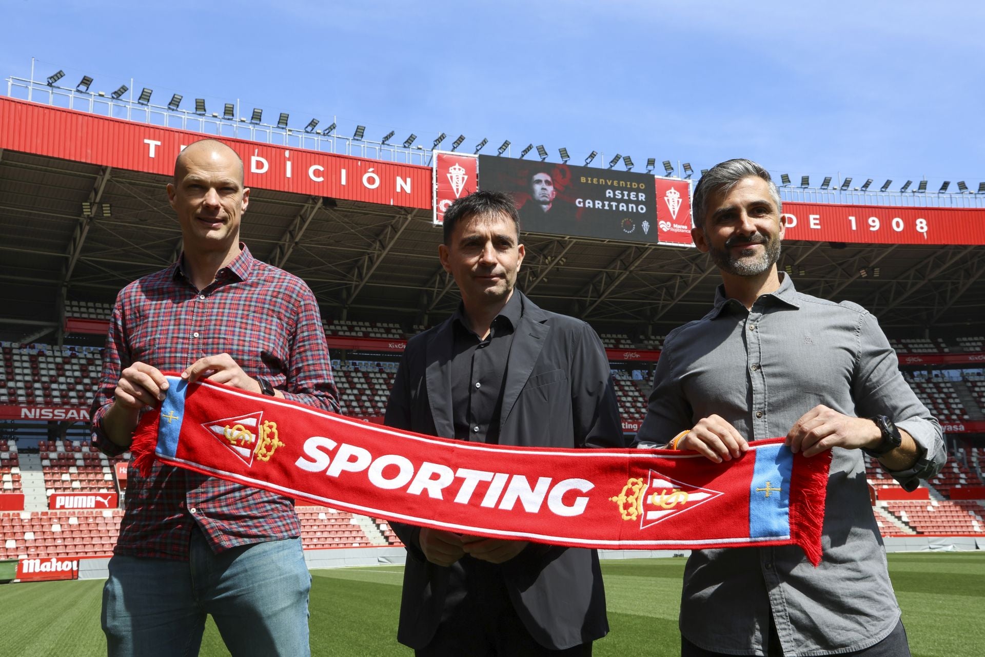 Fotos: Presentación de Asier Garitano como nuevo entrenador del Sporting