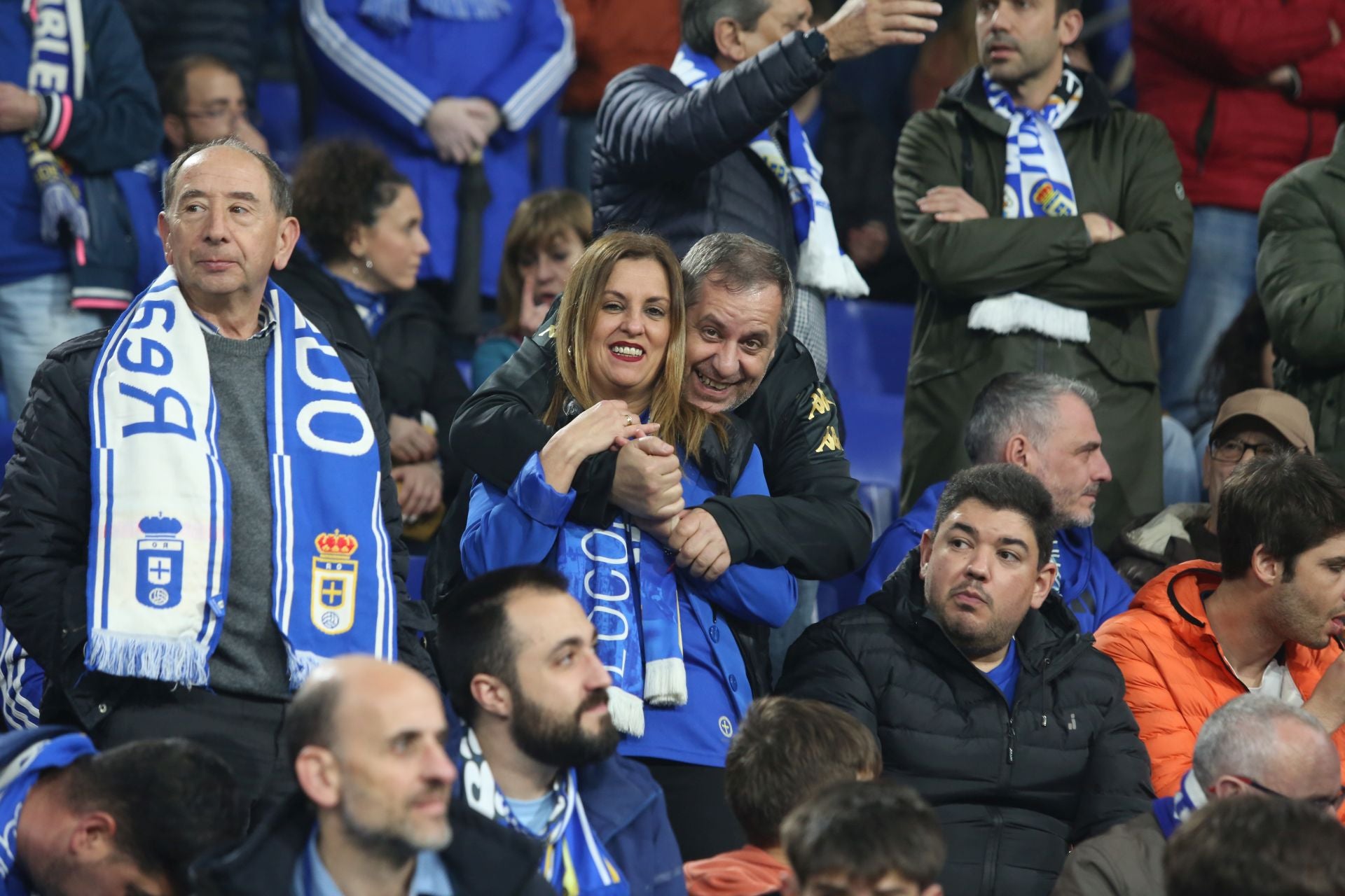 ¿Estuviste en el Real Oviedo-Racing de Ferrol? ¡Búscate en las fotos!