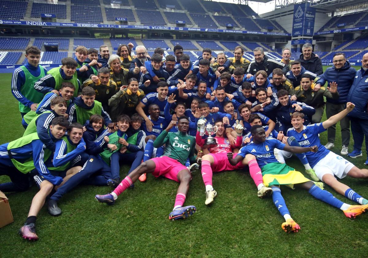 Estallido de felicidad en el Tartiere por el ascenso del Vetusta