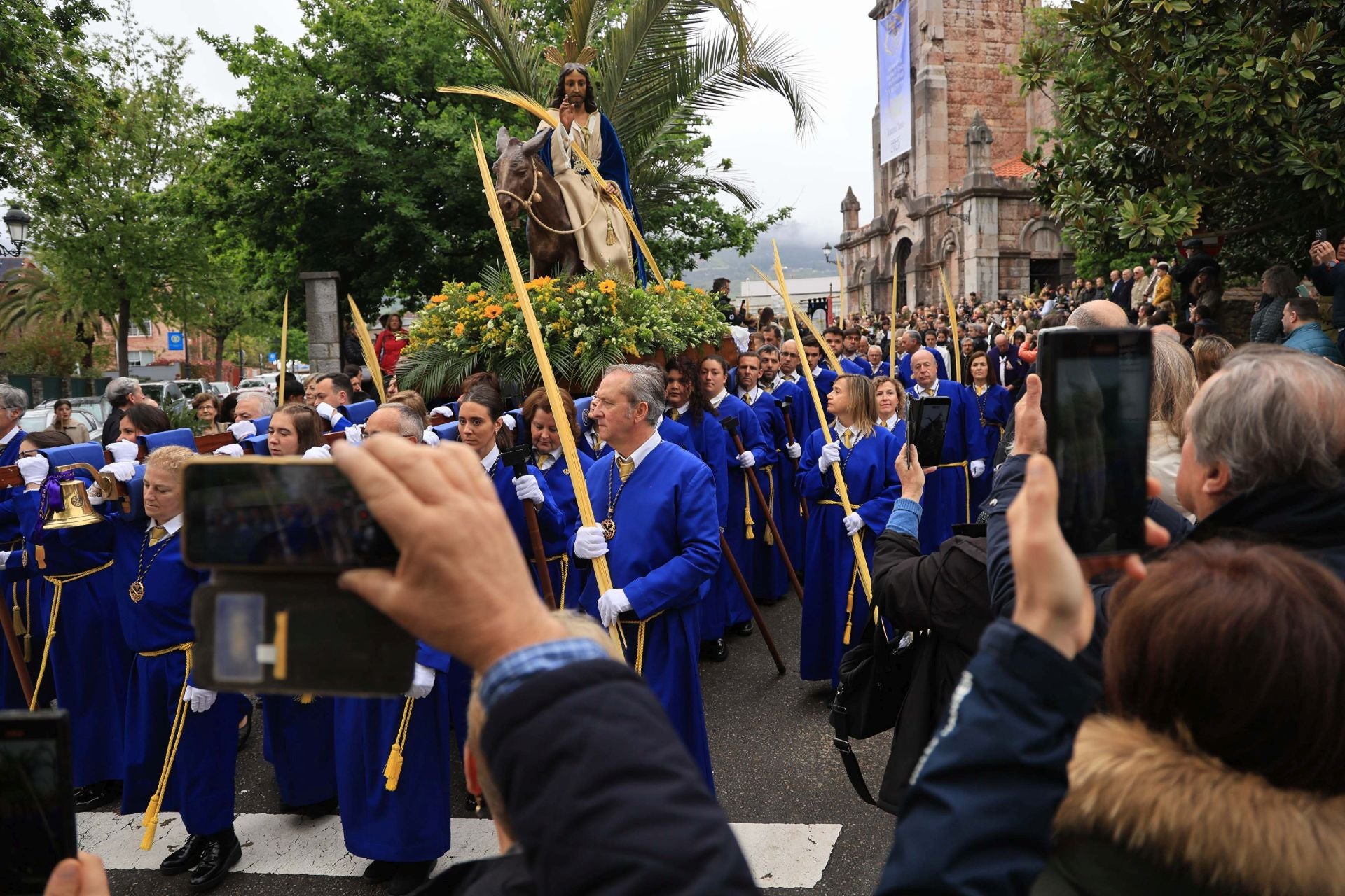 Las mejores imágenes del Domingo de Ramos en Oviedo