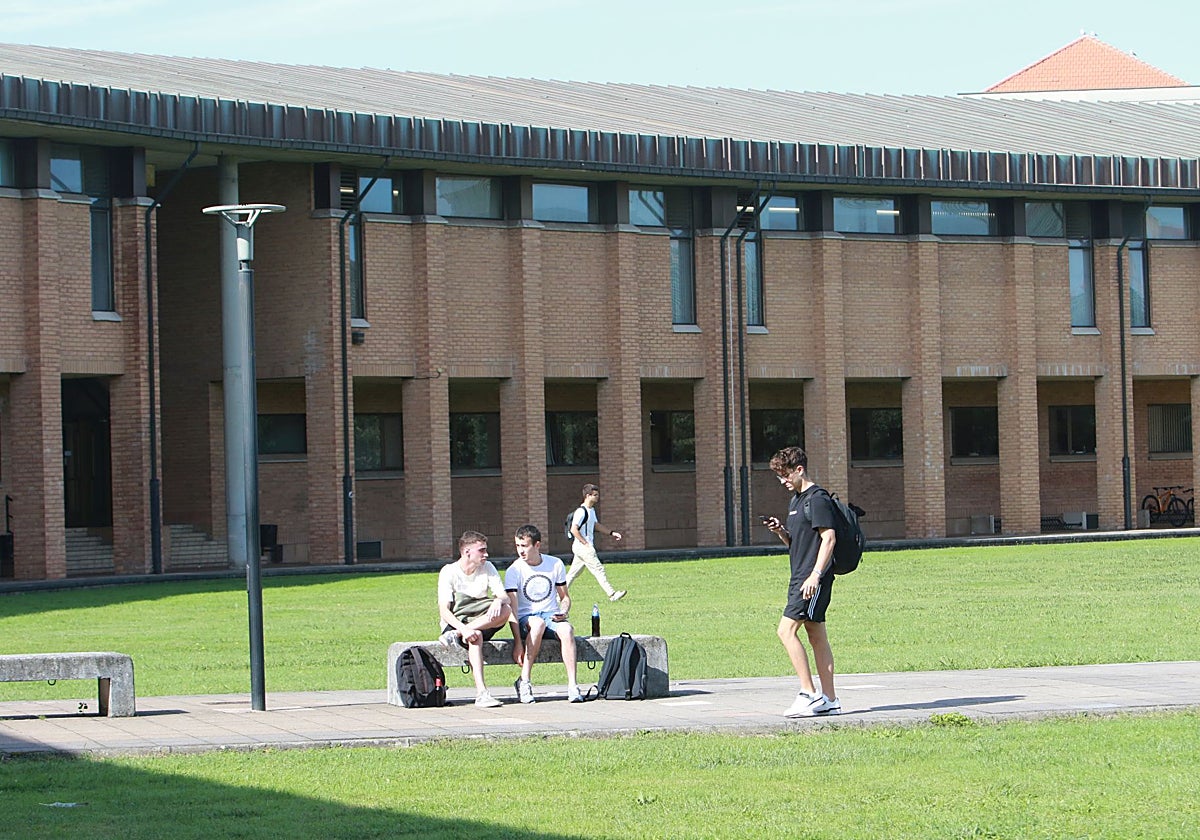 La Escuela Politécnica de Ingeniería, en el campus gijonés.
