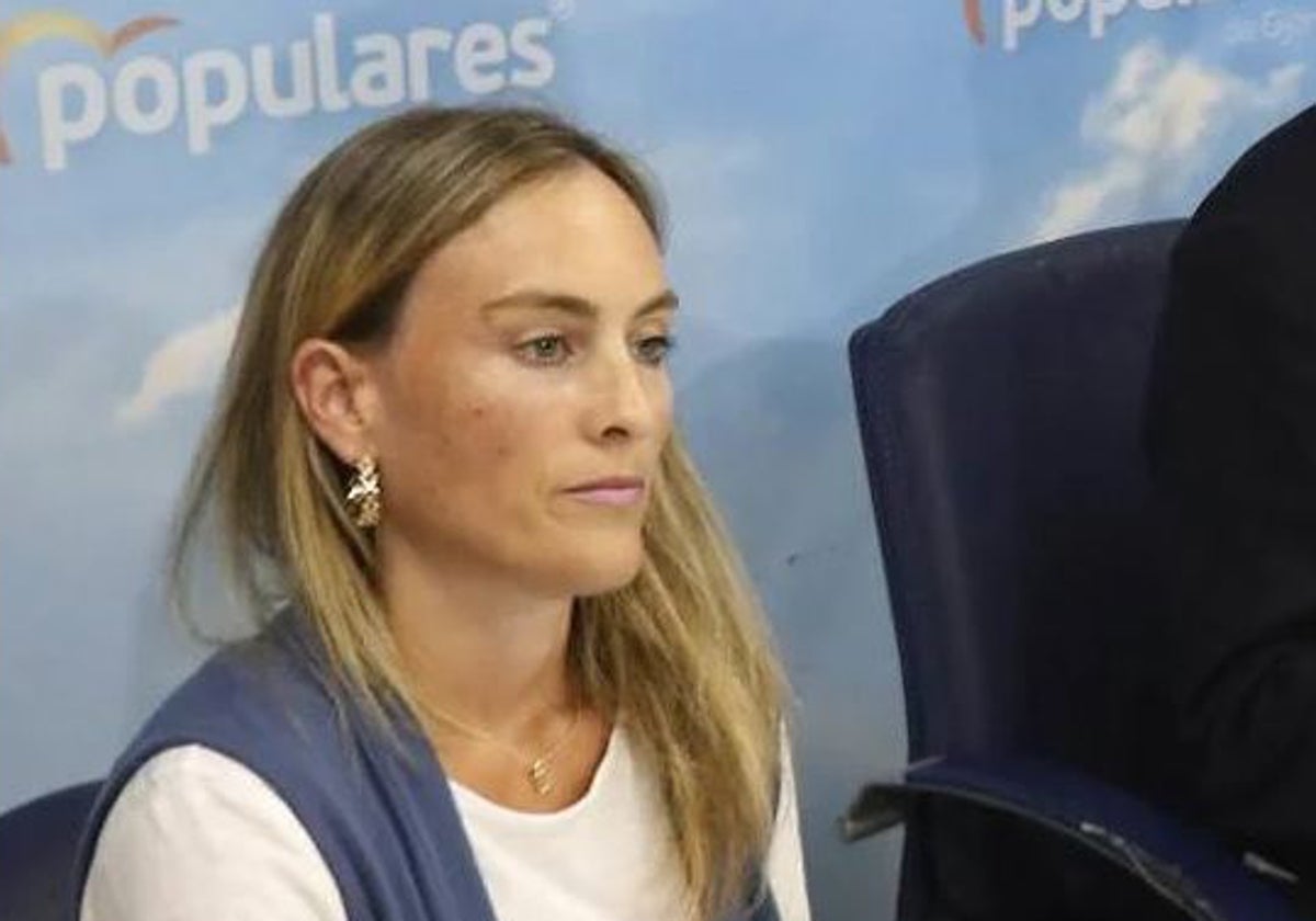 La coordinadora general del PP de Gijón, Cristina Villanueva, dirigirá el área municipal de Distritos