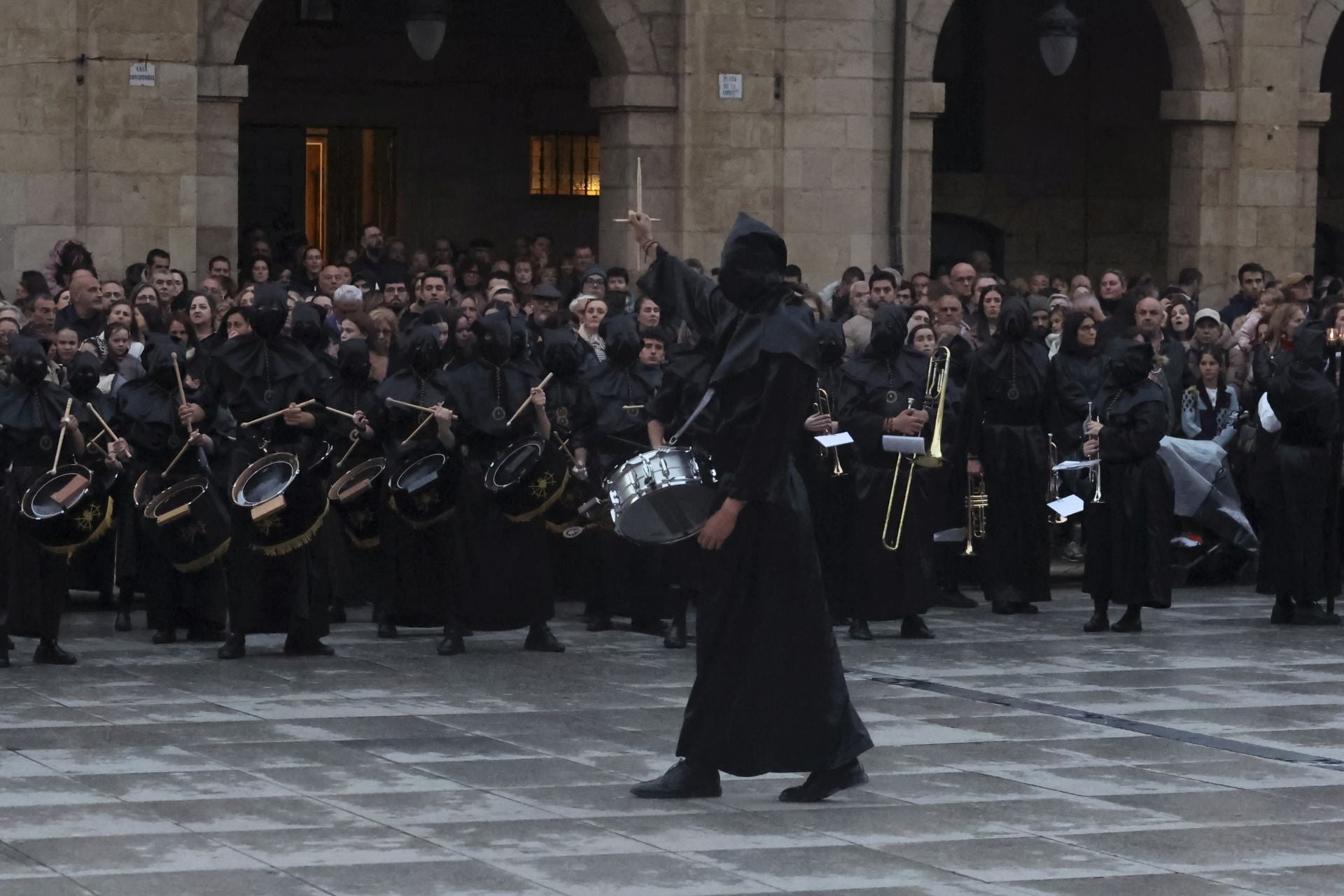 Procesión del Encuentro en Avilés