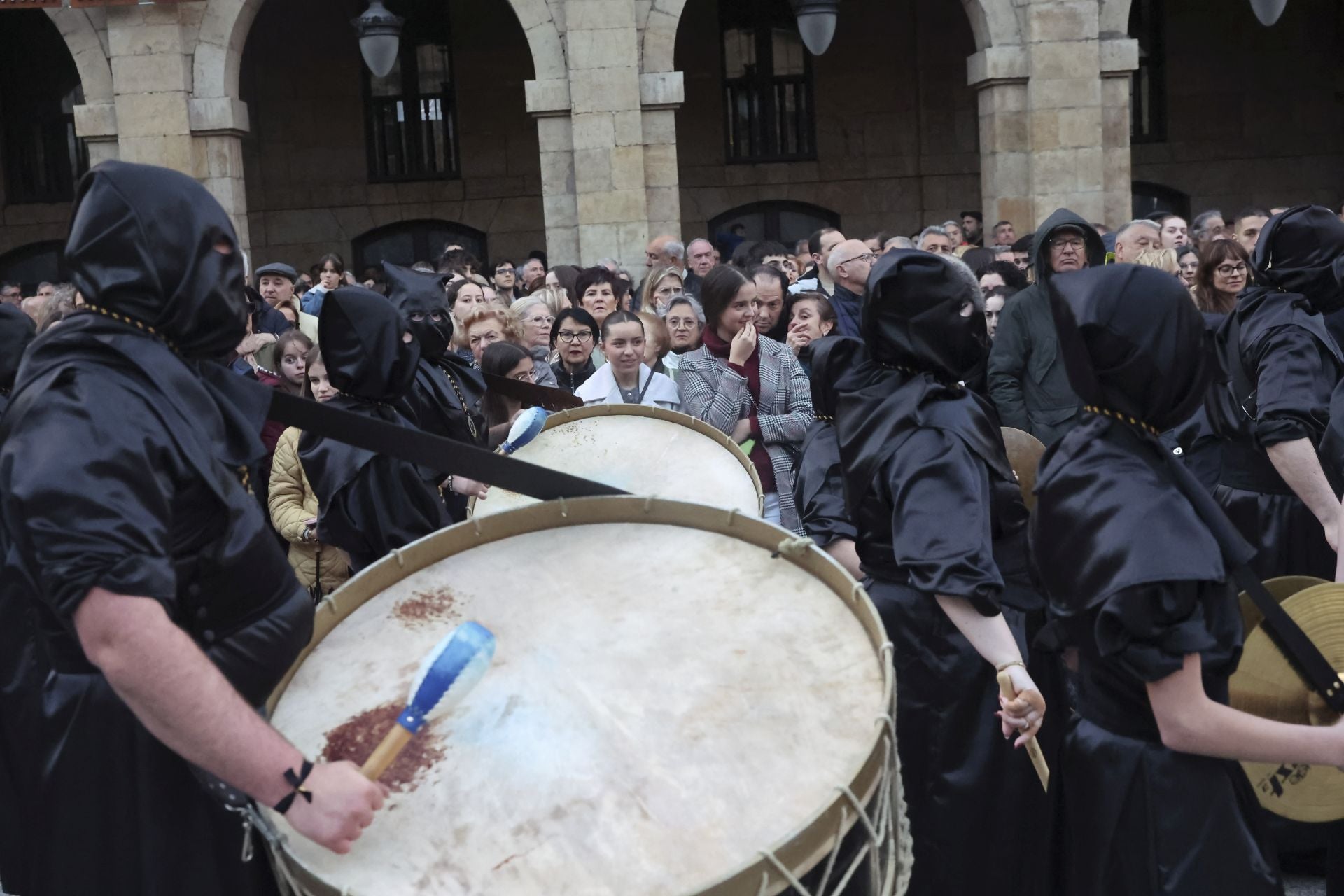 Procesión del Encuentro en Avilés