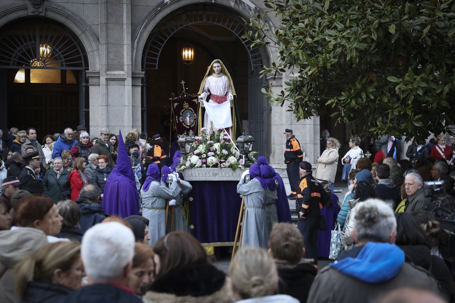 El Encuentro Camino del Calvario recorre Gijón