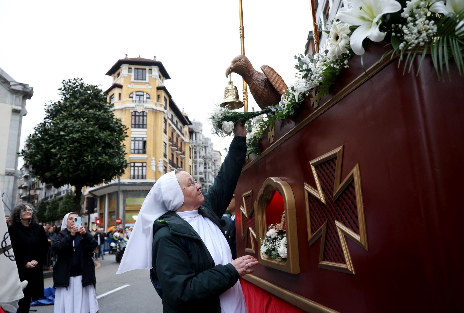 Jesús Cautivo recorre las calles de Oviedo