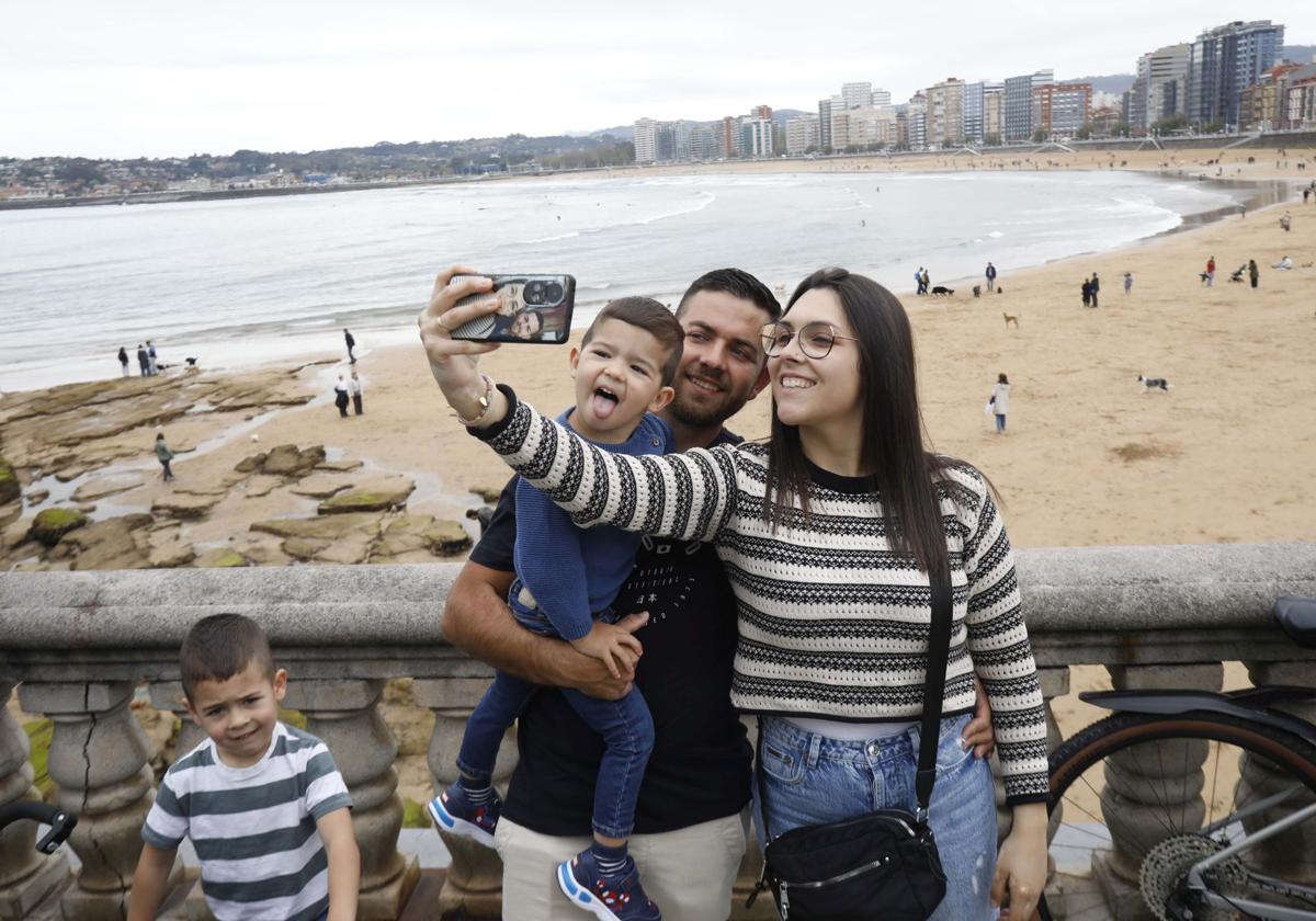 Menos turistas, pero mismas ganas de disfrutar de la Semana Santa en Asturias