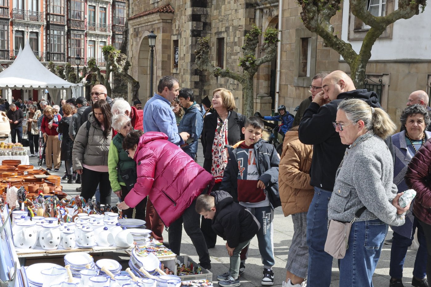 La tradición alfarera se vuelve a dar cita en Avilés