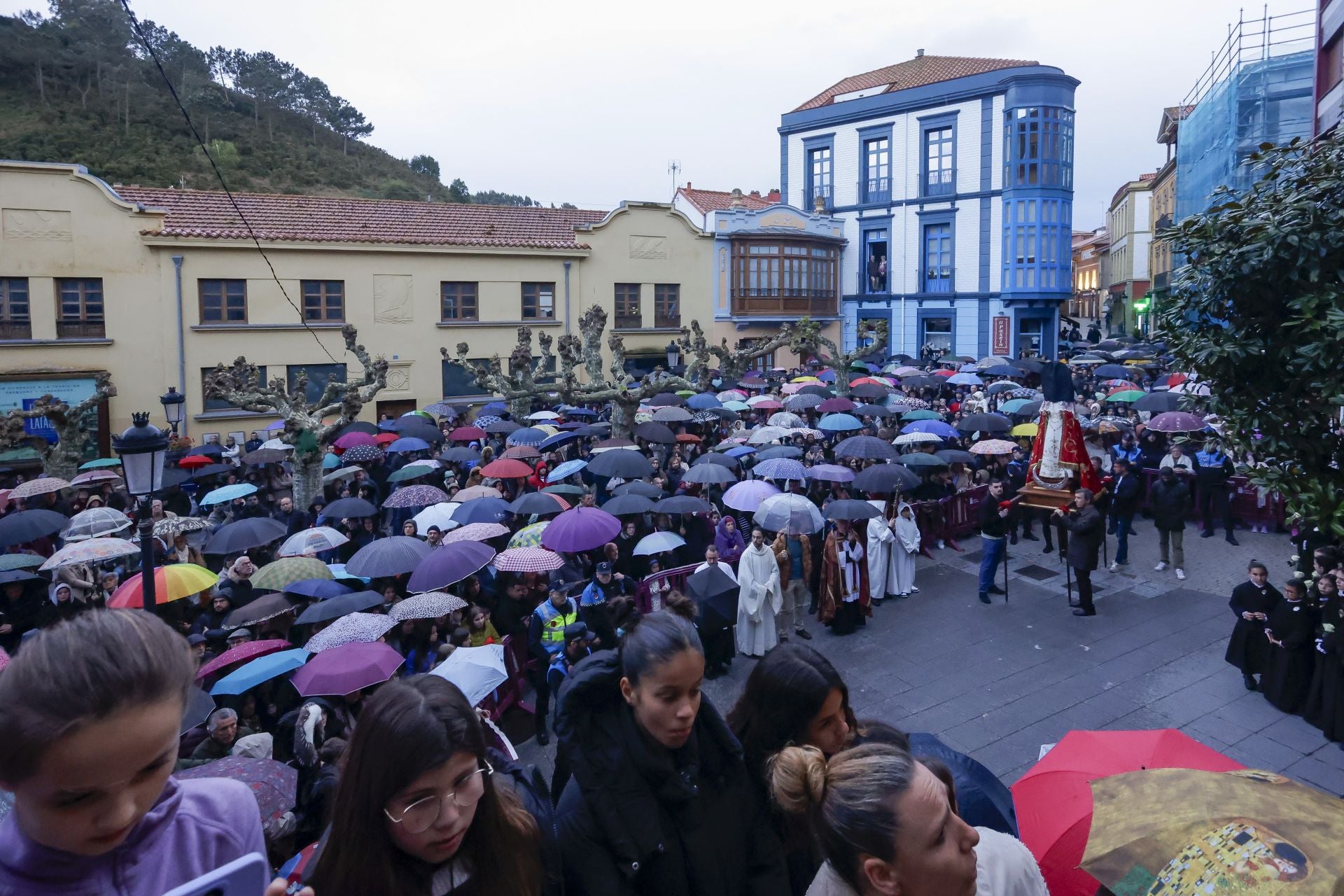 Procesión de la Virgen del Rosario en Candás