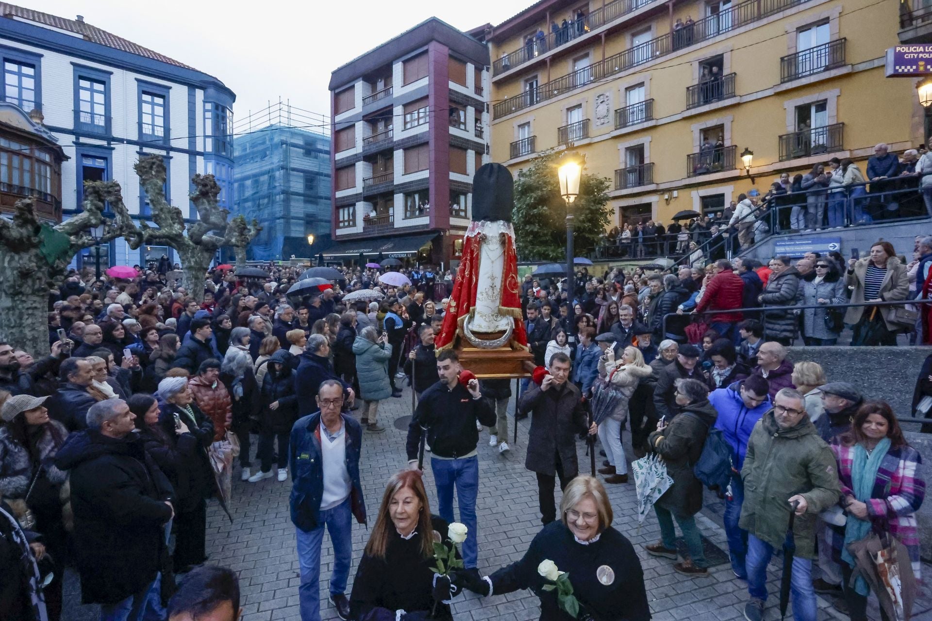 Procesión de la Virgen del Rosario en Candás