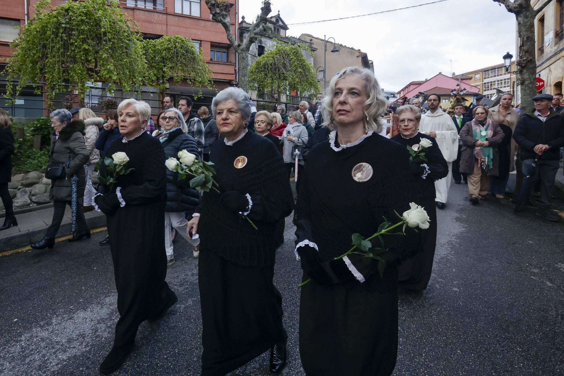 Procesión de la Virgen del Rosario en Candás