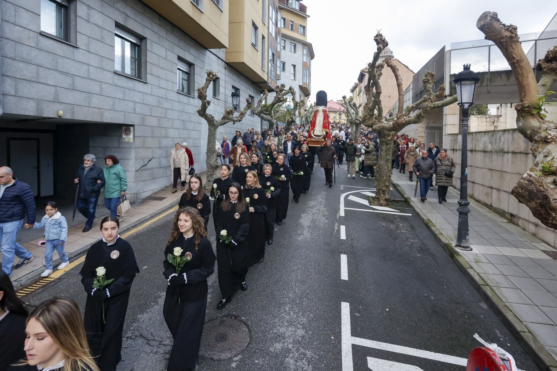 Procesión de la Virgen del Rosario en Candás