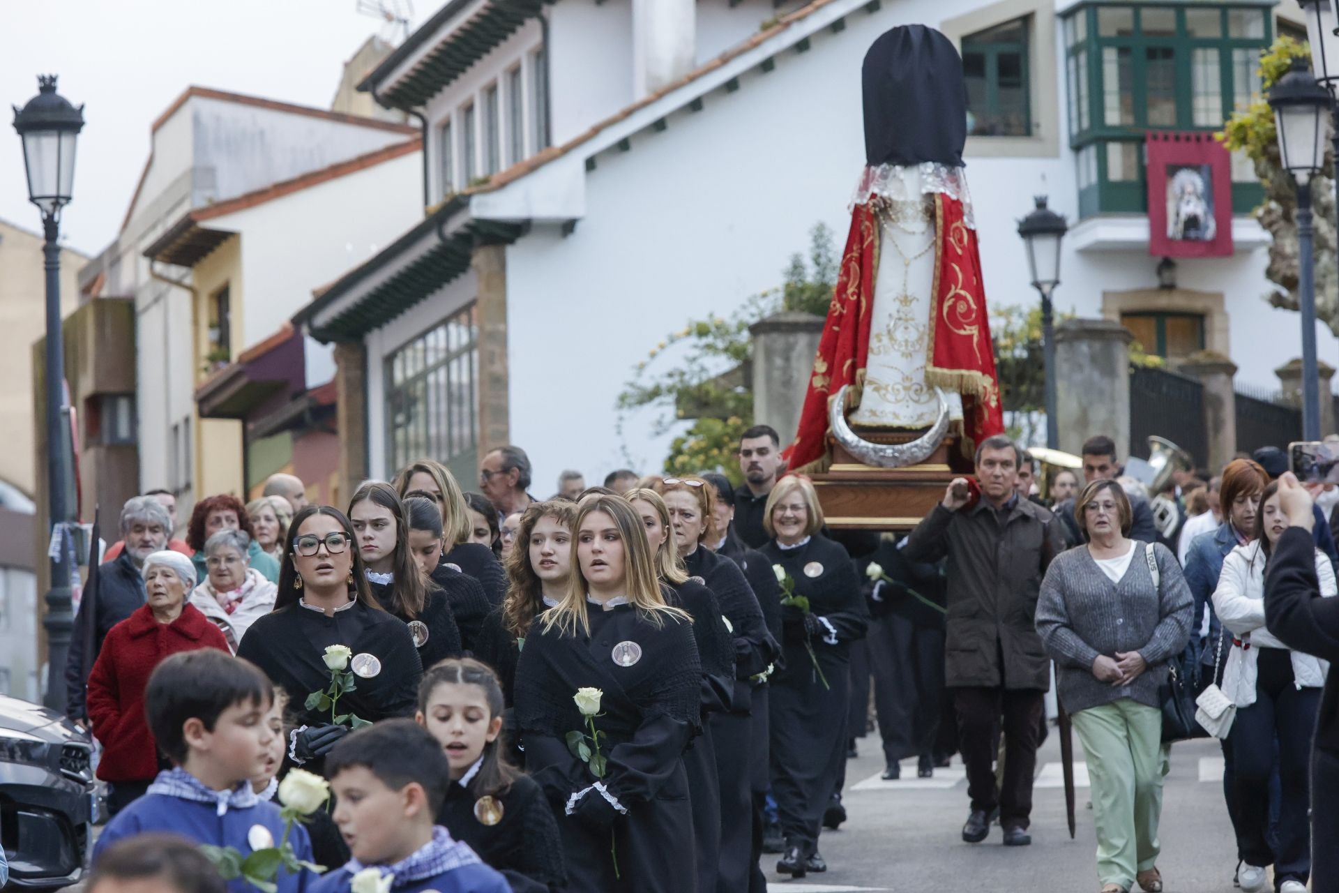 Procesión de la Virgen del Rosario en Candás