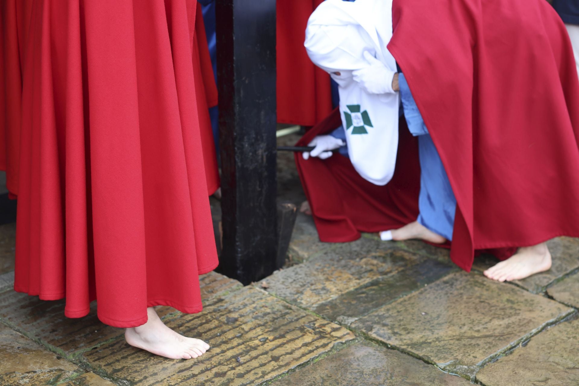 Las mejores imágenes de la procesión del Santo Entierro en Avilés