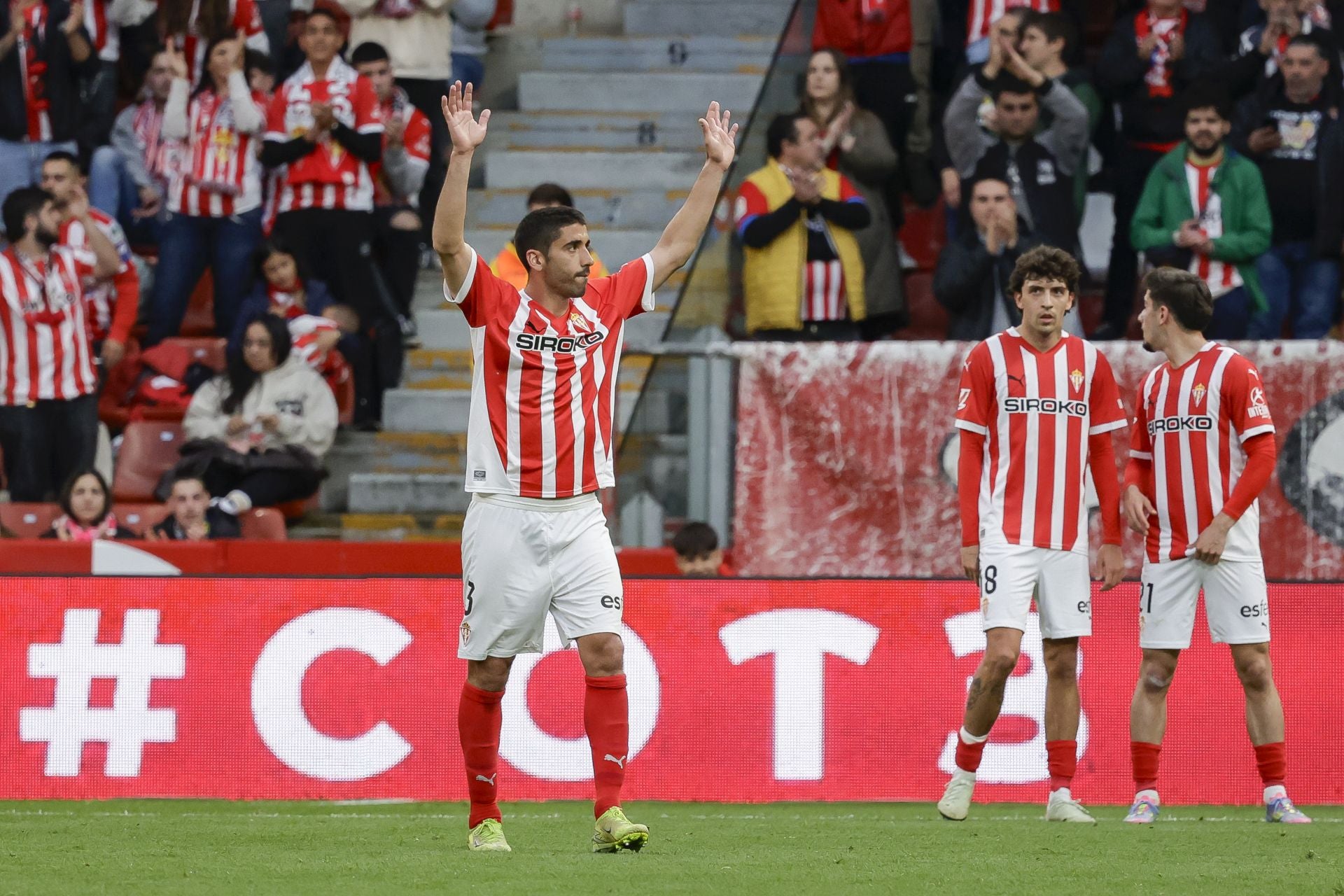 Las mejores imágenes del Sporting - Mirandés en El Molinón