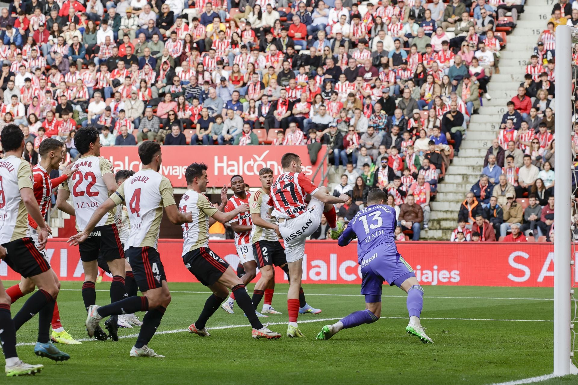 Las mejores imágenes del Sporting - Mirandés en El Molinón