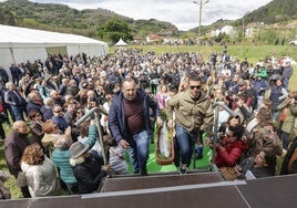 Así ha sido la emocionante subasta del Campanu de Asturias