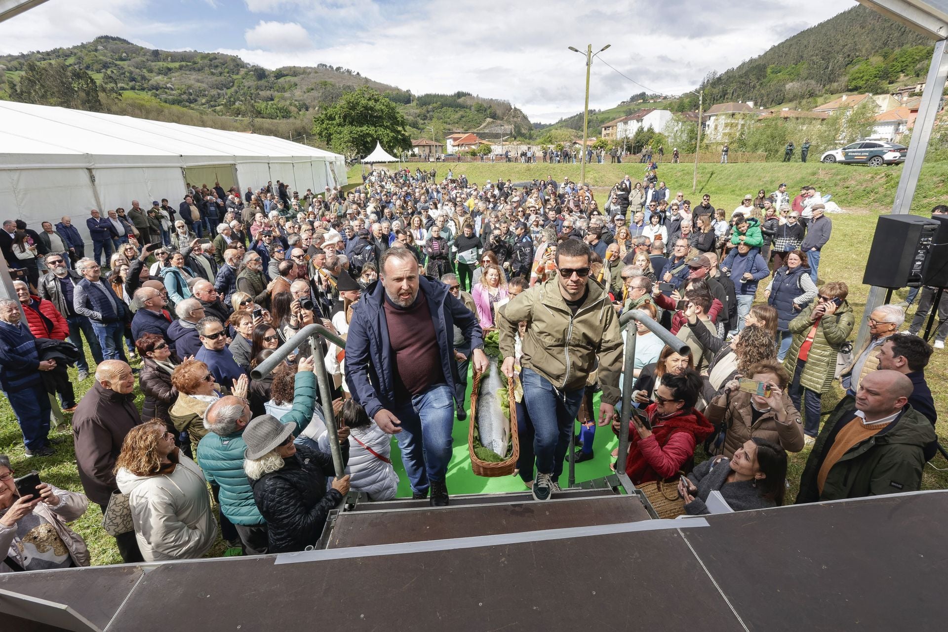 Así ha sido la emocionante subasta del Campanu de Asturias