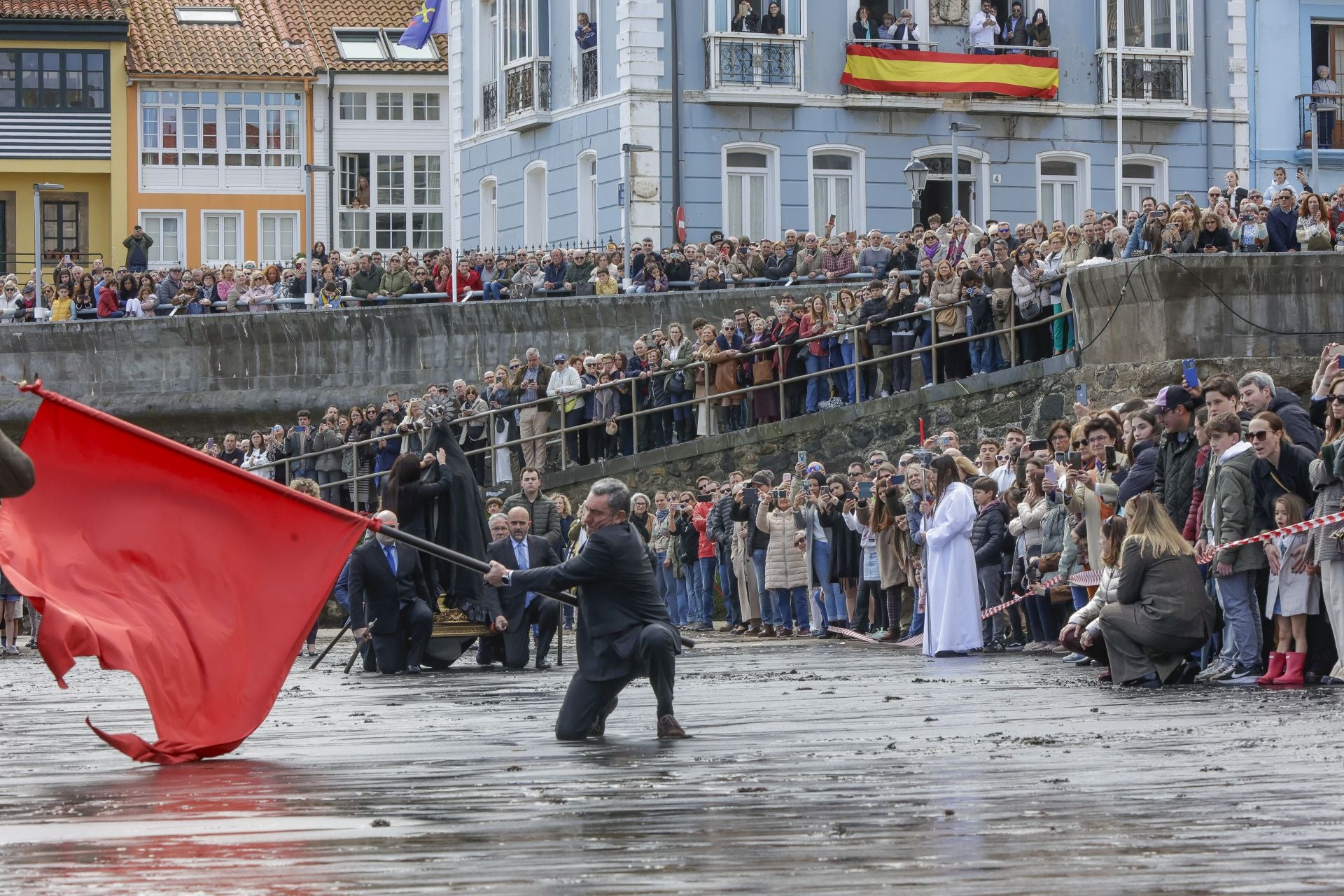 Fotos: La Venia de Luanco en Domingo de Pascua