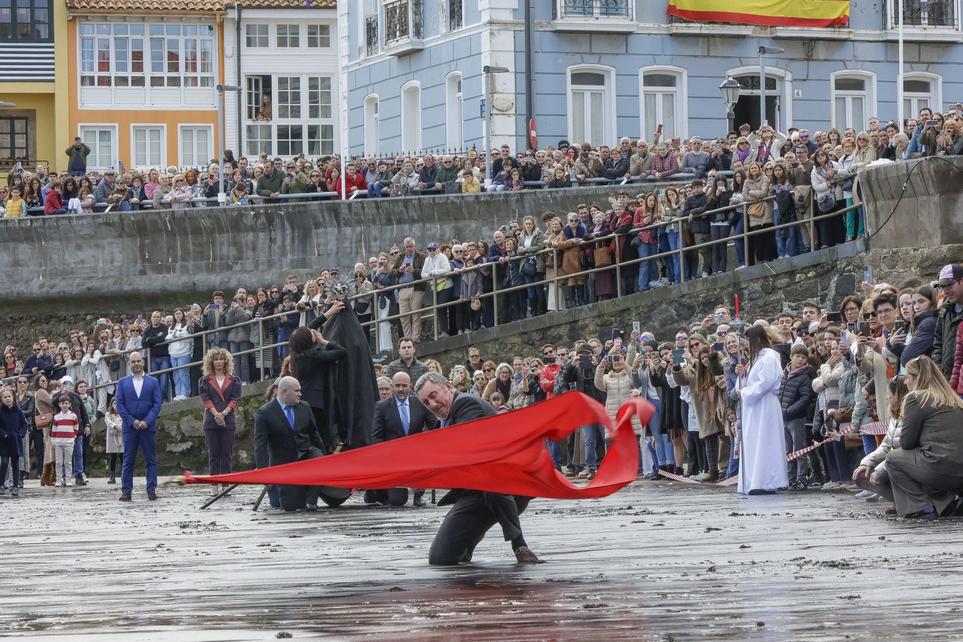 Fotos: La Venia de Luanco en Domingo de Pascua